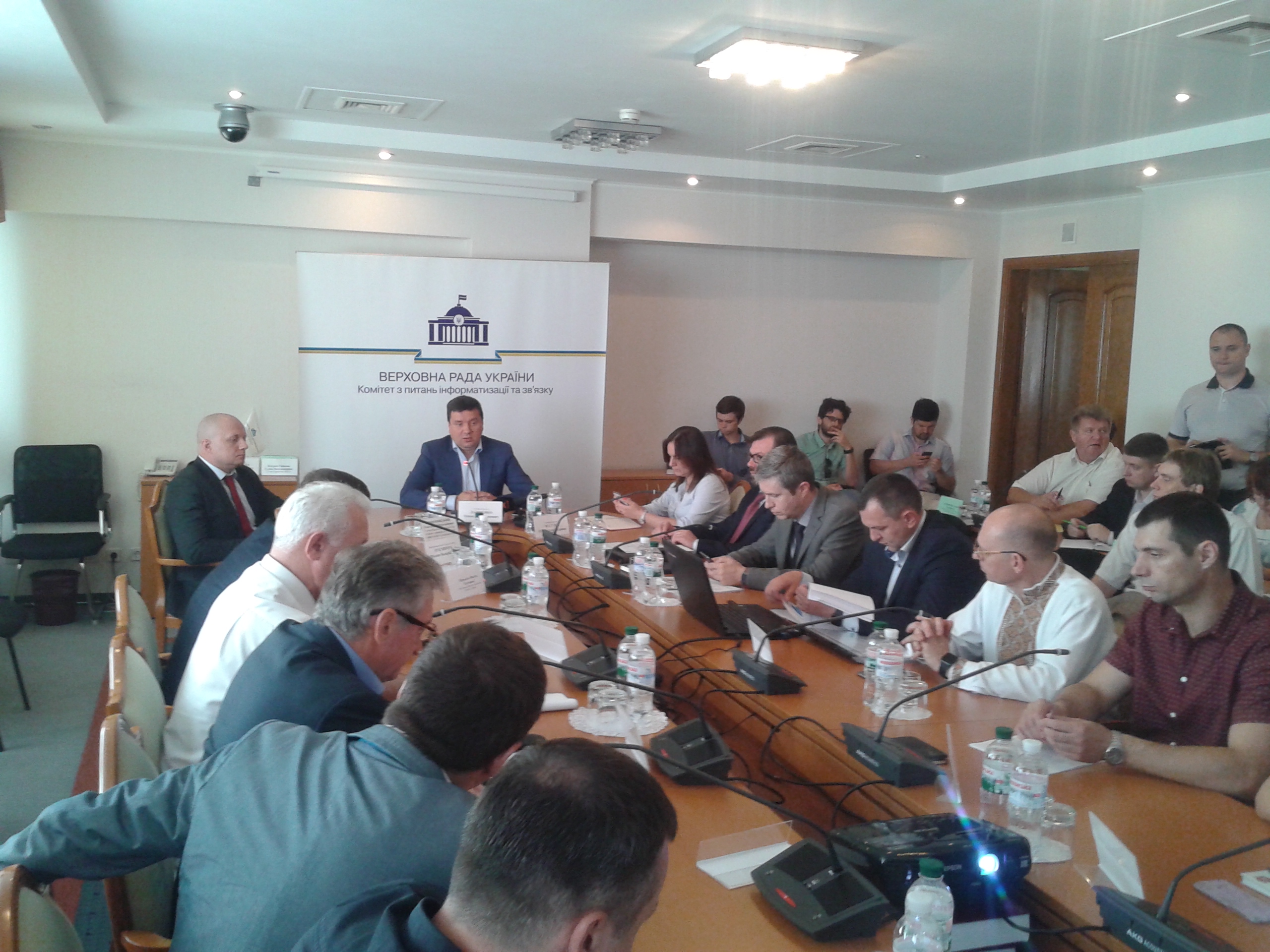 Комітетські слухання на тему: «Актуальні питання впровадження системи рухомого (мобільного) зв’язку четвертого покоління в Україні»