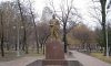 В Києві нарешті демонтують пам’ятники Чкалову і Ватутіну