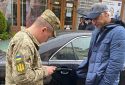 Юрист розповів, чи можуть вручити повістку через родичів