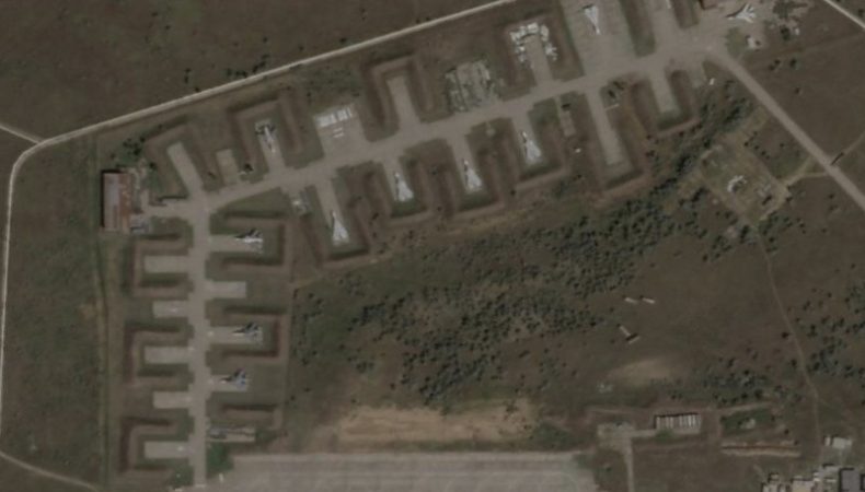 Вибухи на авіабазі в Криму: з&amp;#039;явилися супутникові знімки