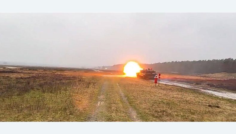 Перший постріл українців з танку Leopard 2 в Німеччині