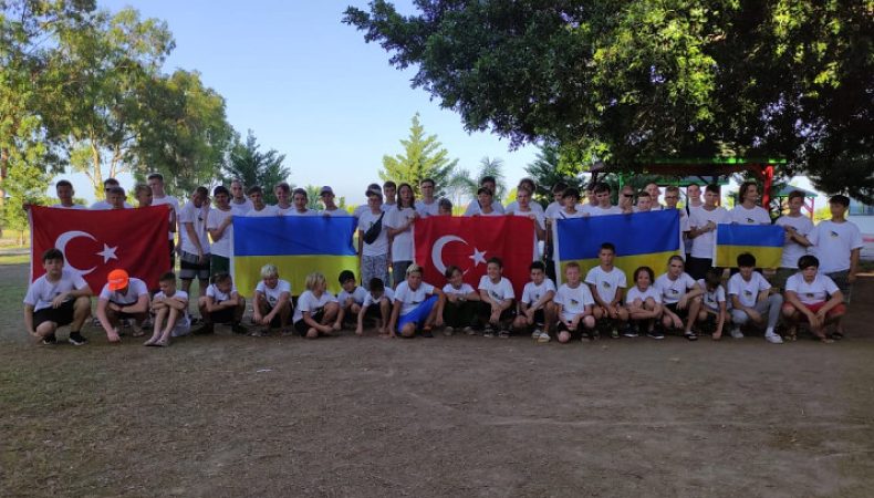 Туреччина організувала відпочинок для українських дітей, які знайшли у ній притулок
