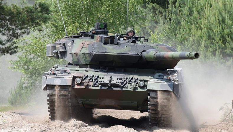 Польща може передати близько 10 танків Leopard Україні