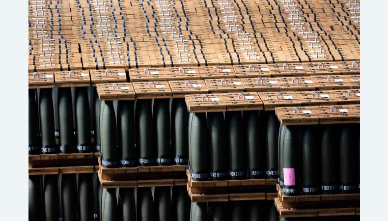 США призупинили передачу ракет і снарядів Україні