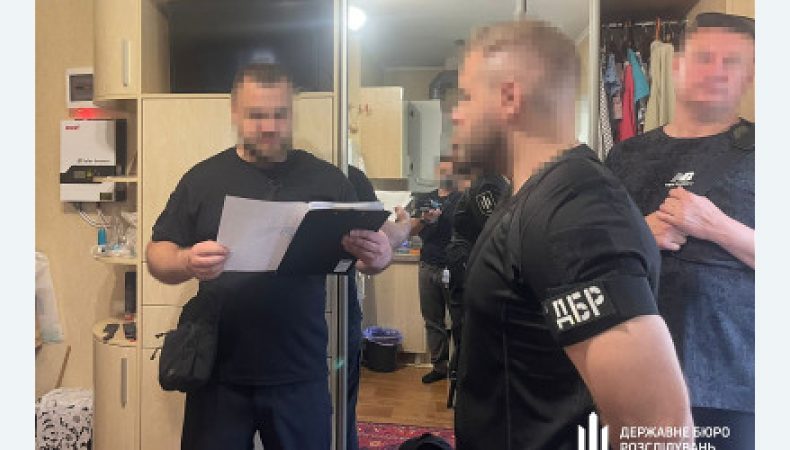 Адвокат з Дніпра на керівних посадах у правоохоронному органі набув 21 «непояснену» квартиру та інші активи