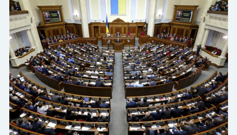 Верховна Рада має повноваження контролювати Кабінет Міністрів і органи виконавчої влади