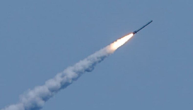 російські ракети летять на Суми