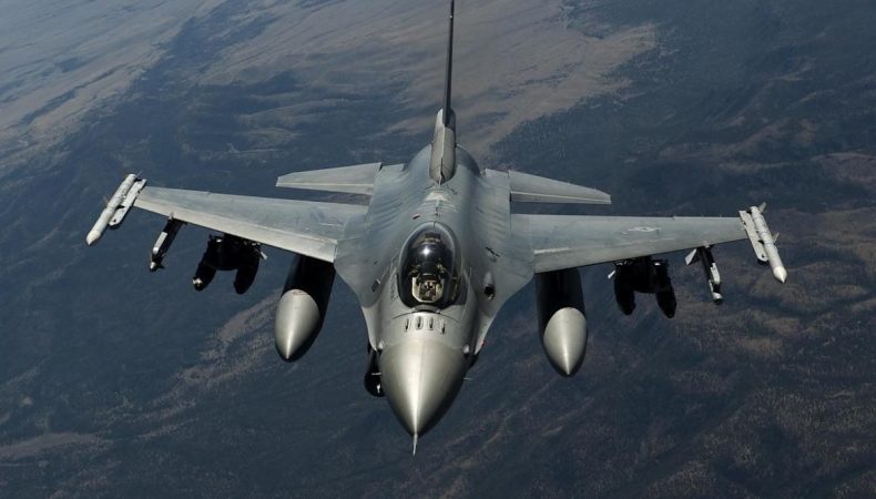 Літак F-16
