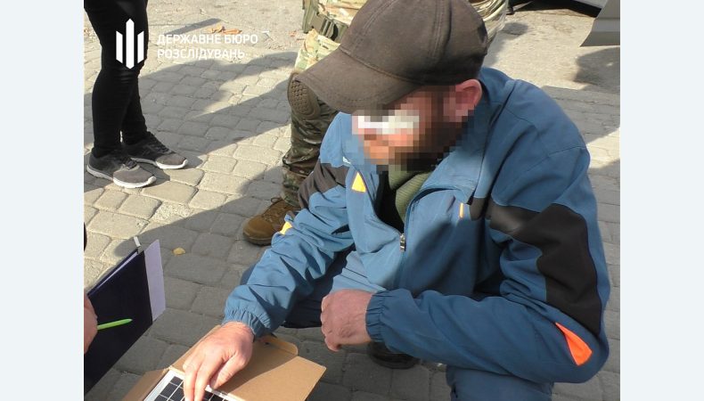 Зрадник збирав дані про маршрути руху та кількість техніки й військових ЗСУ у Запорізькій області