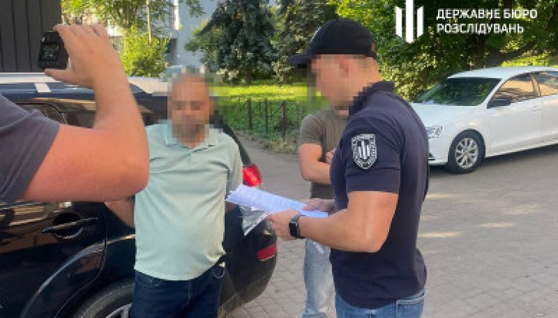 На Буковині ДБР викрило на хабарі начальника слідчого відділення