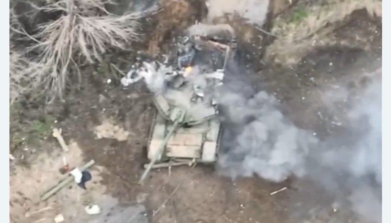 На Херсонщині дрон тероборони добив танк рф Т-90М Прорыв