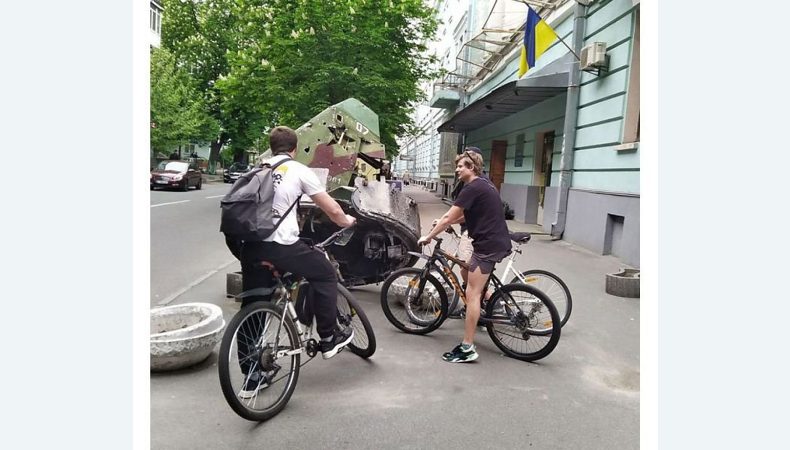 У центрі столиці з’явилася трофейна ворожа техніка