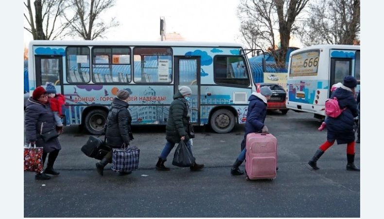 Загарбники тероризують людей в окупованих областей — не пускають на підконтрольну Україні територію