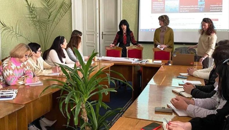 На Львівщині представники Інституту провели тренінги з патріотичного виховання: як розмовляти з дітьми про сучасну російсько-українську війну
