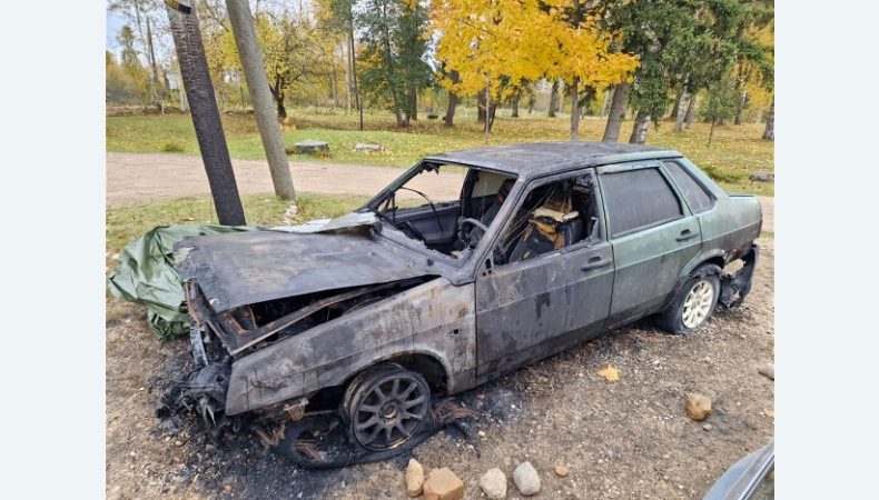У Латвії спалили машину українських біженців