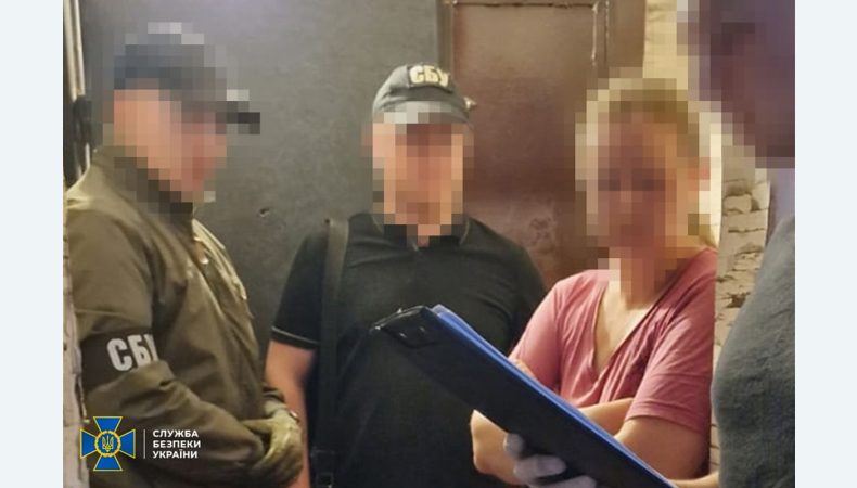 СБУ затримала у Києві двох пропагандисток, які на замовлення рф «розганяли» фейки про війну в Україні