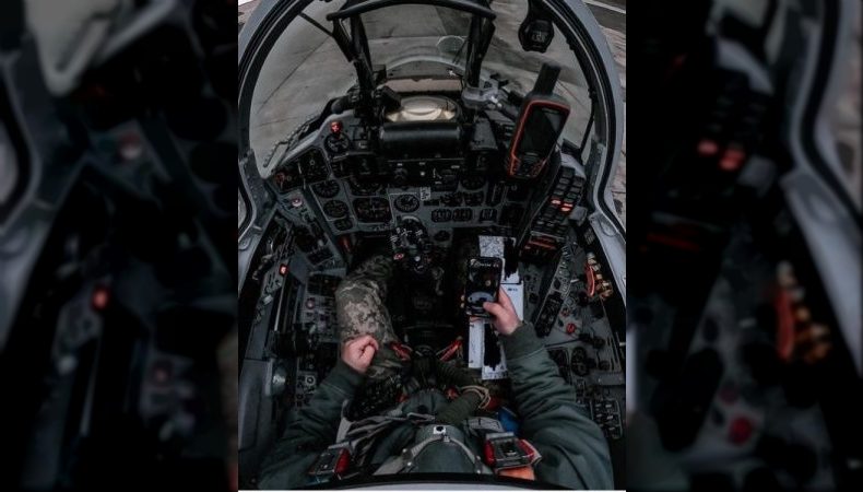 Льотчик-винищувач, який збив дрони та катапультувався на Вінниччині, прокоментував подію