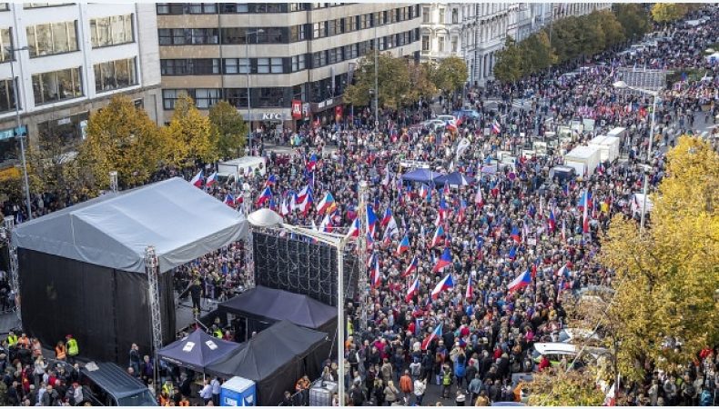 У Празі мітингувальники протестують проти чинного уряду