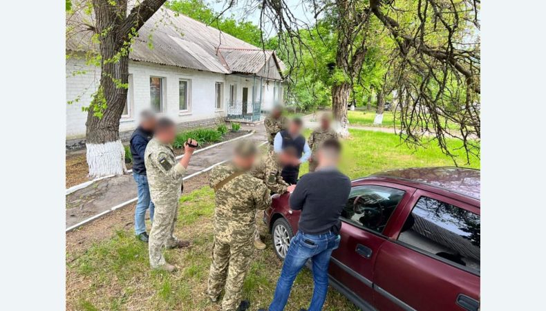 Командир намагався обкласти щомісячними поборами підлеглого військовослужбовця — Спецпрокуратура