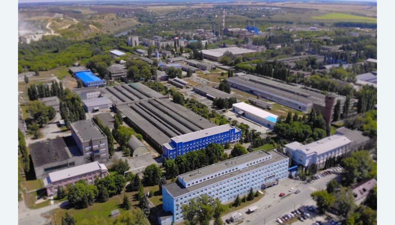 Окрім виробництва озброєння підприємство також постачає свою продукцію для Роскосмосу, МВС, ФСБ та інших російських відомств.
