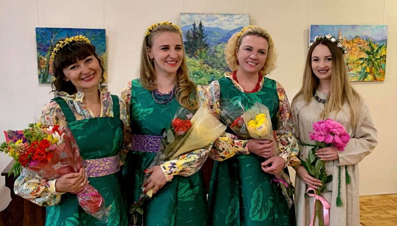 У музиці, пісні і слові