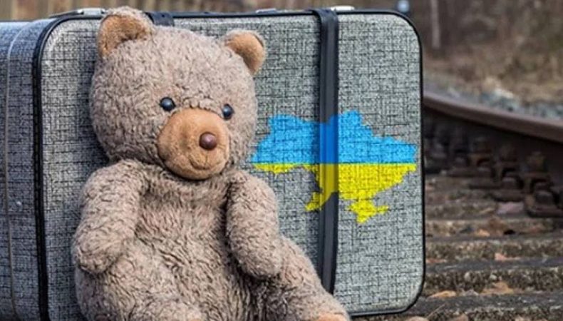 Росіяни заявляють, що викрадуть понад 100 українських дітей