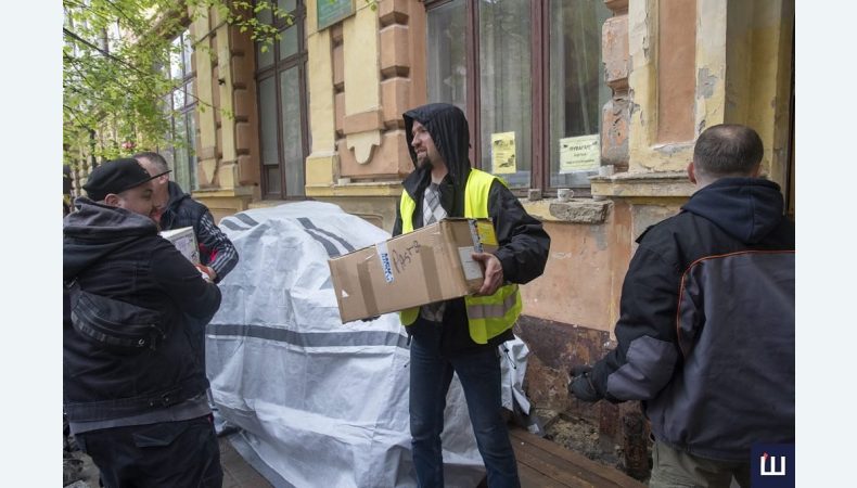 Нацбанк скасував обмеження для волонтерів