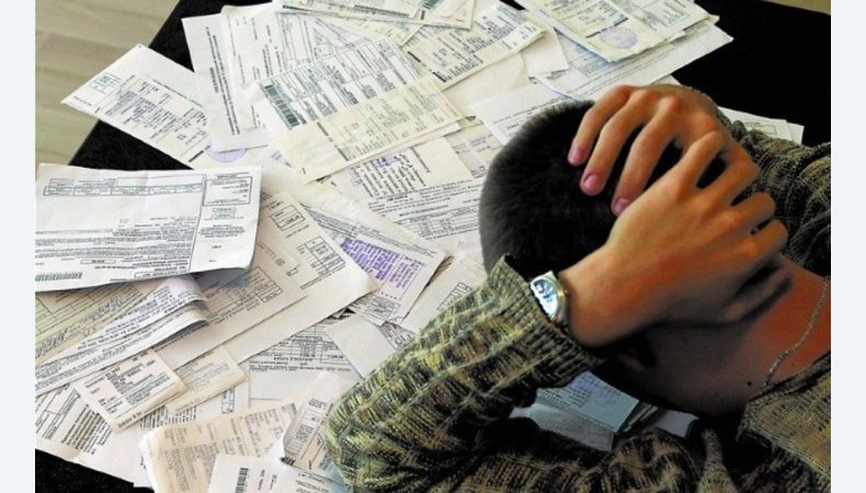 Вже давно пора виставити МВФ з України розірвавши з фондом всі стосунки.