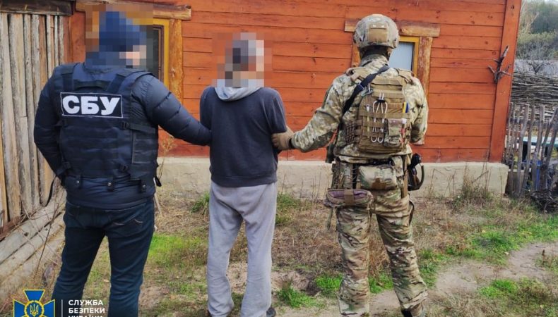 СБУ затримала агента рф, який збирав координати українських «центрів прийняття рішень» на Чернігівщині