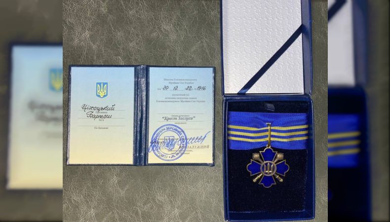 Залужний відзначив посла Польщі в Україні «Хрестом заслуги»