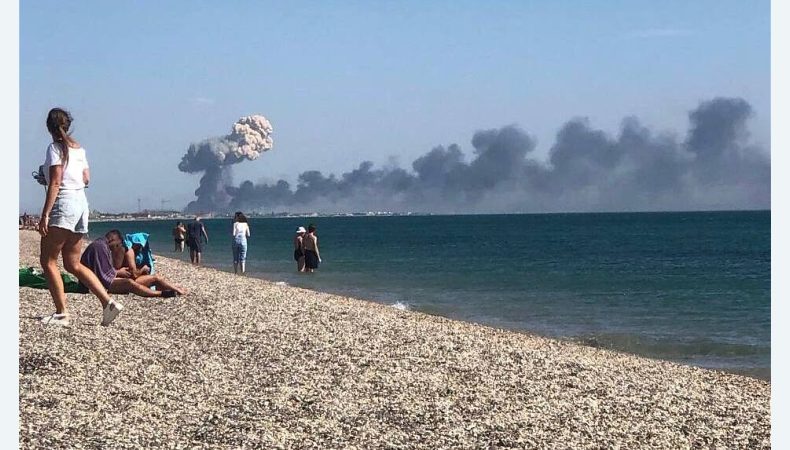 У Криму вибухи на військовому аеродромі