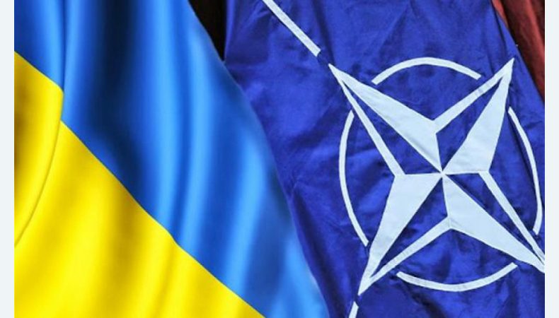 Україна вже фактично стала членом НАТО