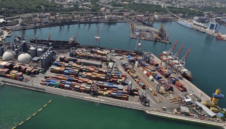 Посол США Брінк про обстріл порту Одеси: «Кремль продовжує використовувати їжу як зброю»