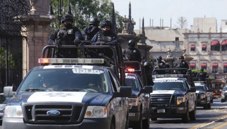 У Мексиці мафія намагалася відбити затриманого поліцією наркобарона: десятки загиблих