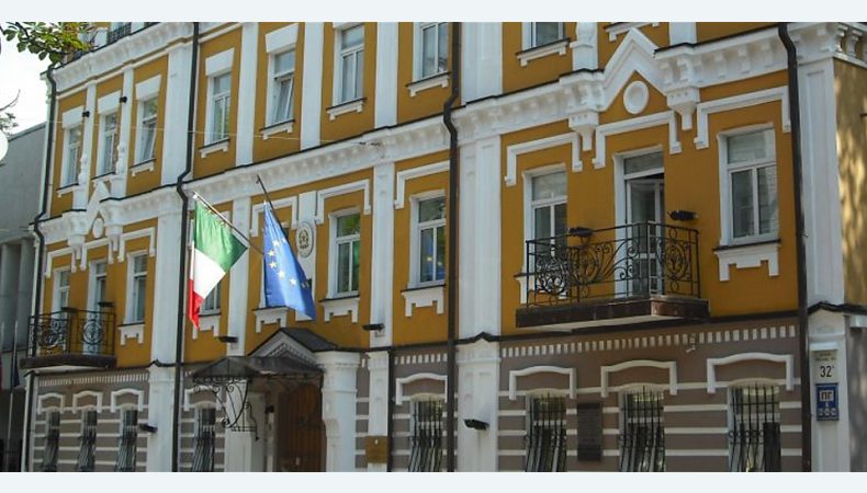 «Італійський триколор повернувся до Києва»: у столиці знову відкрилось посольство Італії