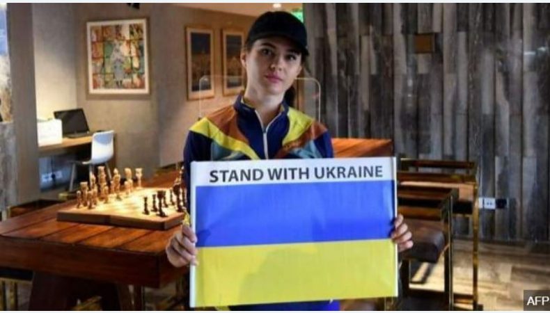 33-річна українка Антоніна Самойлова підкорила Еверест і присвятила своє сходження народу України