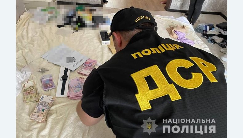 На Дніпропетровщині викрили злочинну організацію у збуті наркотиків на 1,5 мільйона гривень