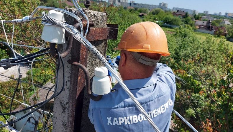 Укренерго обмежило подачу електроенергії в шести областях України