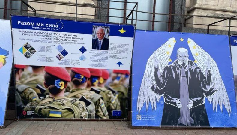 Україна вперше відзначає День Європи 9 травня: на Хрещатику запрацювала тематична виставка