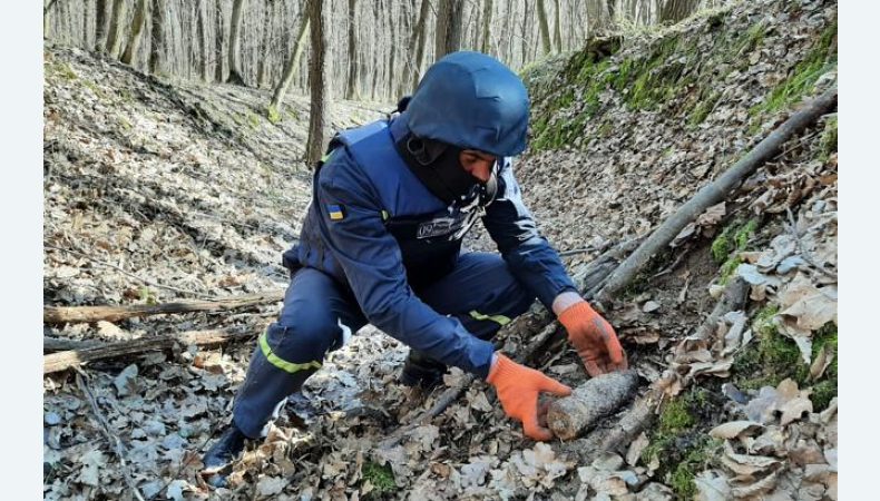 Жителів Житомирської та Запорізької областей попередили про вибухи