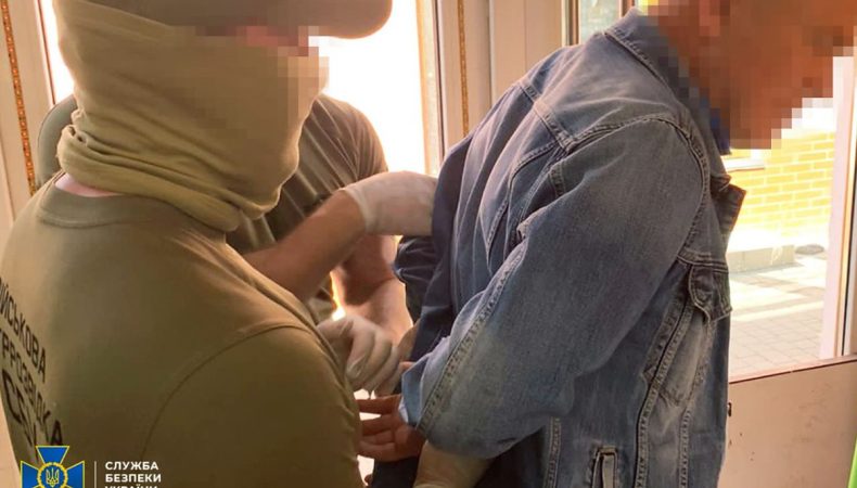 СБУ викрила в Одесі військового чиновника, який вимагав «відкати» за ремонт казарм ЗСУ