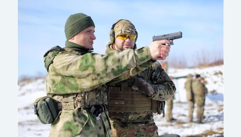 МВС не дає українцям легалізувати зброю