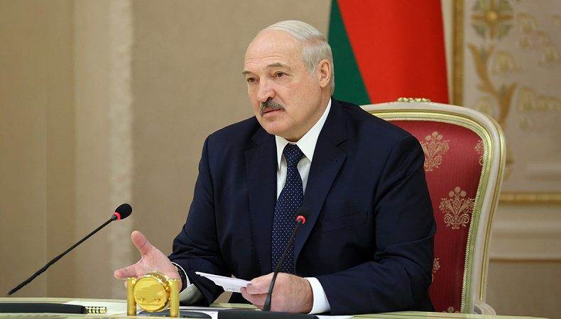 Лукашенко привітав Україну із Днем Незалежності