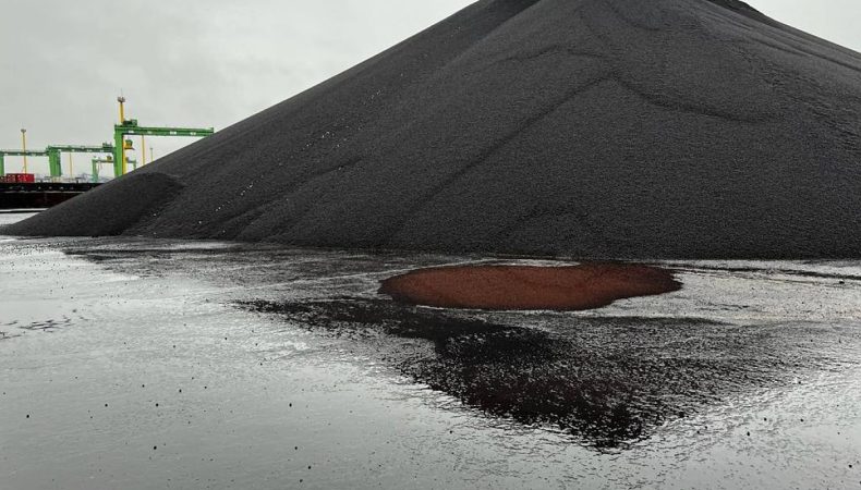 Арештовано залізну руду російського олігарха вартістю майже 1,8 млрд грн