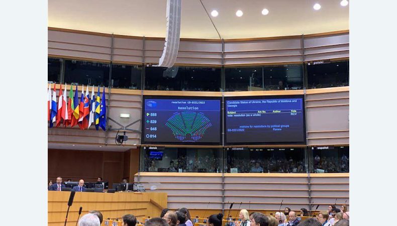 Європарламент ухвалив резолюцію щодо надання Україні статусу кандидата в члени ЄС