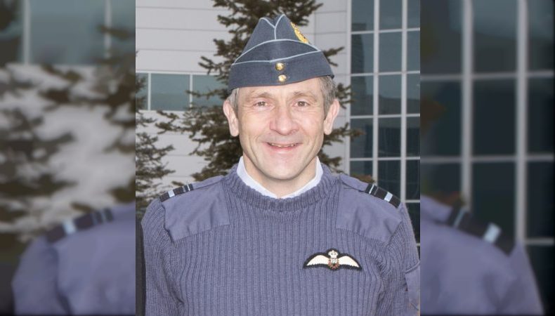 Маршал авіації у відставці Едвард Стрінгер