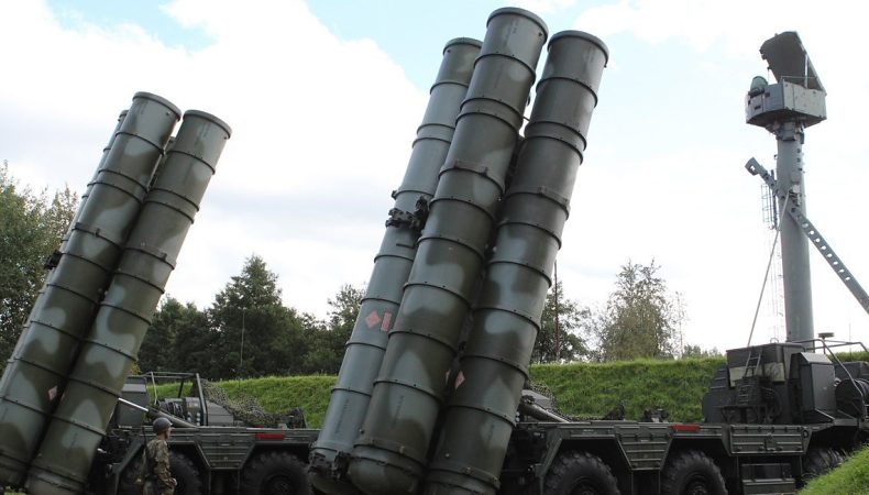 Ворог обстріляв житловий сектор Миколаєва ракетами типу С-300