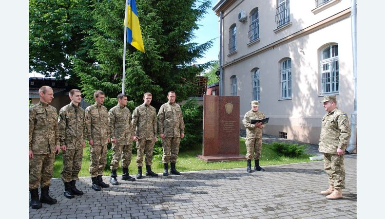 Голомша жорстко відповів Лємєнову: Подвійна присяга військових прокурорів існує хіба в головах некомпетентних «експертів»