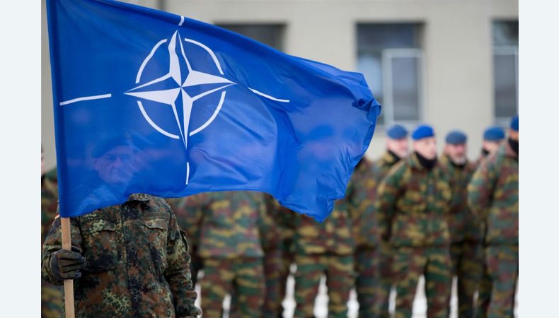 Войска НАТО должны быть и в Москве