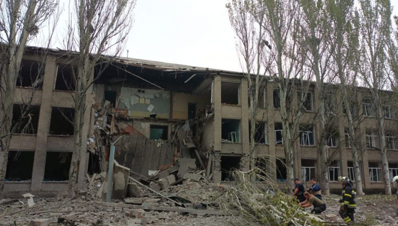 Наслідки ракетного удару в Миколаївці